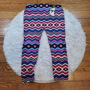 🤑NWT Unbranded Women's Chevron Capri Leggings